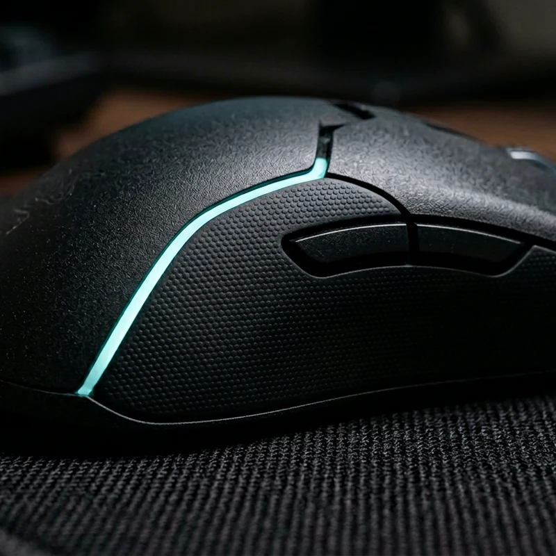 Gros plan LED discrète souris Battletron