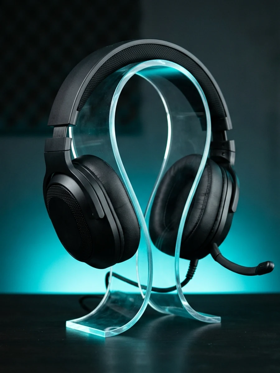 Casque gaming Battletron sur présentoir éclairage cyan
